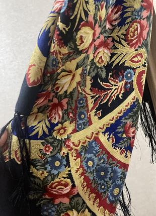 Платок с костями
