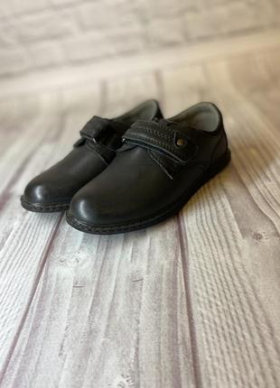 Детские туфли на липучке для мальчика для школы садика 27 размера 16.5 см стелька4 фото