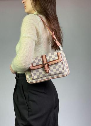 Жіноча стильна светлая сумочка на ремінці 🆕 середня сумочка2 фото