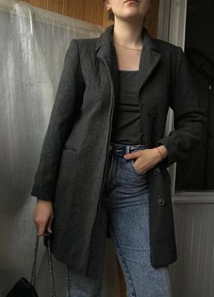 Базовое двубортное пальто серое шерстяное шерсть тёплое весенне бойфренд1 фото