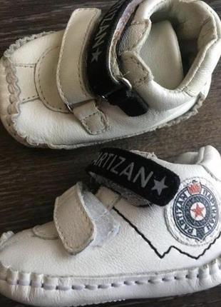 Partizan, italy, р16 люксовые кожаные пинетки, комбинезон , босоножки, кроссовки, кроссовки, ботинки2 фото