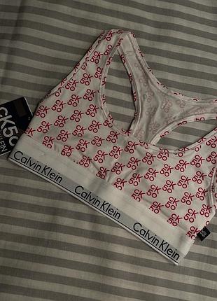 Топ calvin klein