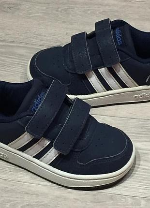 Кроссовки adidas оригинал размер: 23