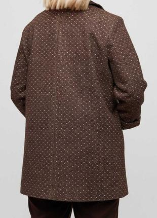 Пиджак свободного кроя из шерсти. на подкладке. без застежки.
🔺размеры 46 - 62
🔻цена - 1490 грн3 фото
