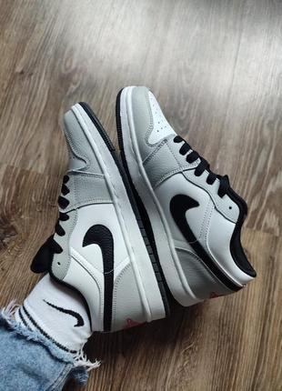 Жіночі кросівки nike air man jordan Match 1 low grey white black