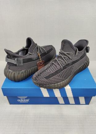 Adidas yeezy boost 350 black (шнурки рефлектив)2 фото