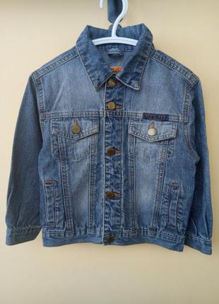 Джинсовая куртка