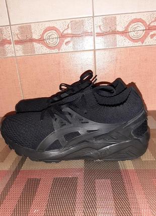 Кроссовки asics gel-kayano.