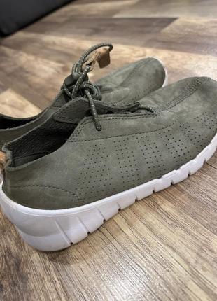 Кроссовки clarks