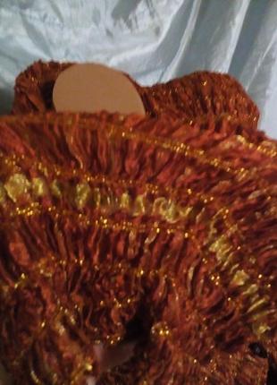 Шарф коричневого цвета с люрексовой нитью.3 фото