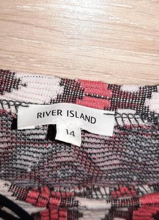 Футболка с обьемной вышивкой от river island3 фото