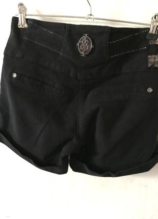 Черные джинсовые шорты со стразами. 28 разм.2 фото