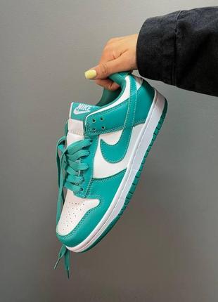 Женские кроссовки nike dunk low green white / smb6 фото