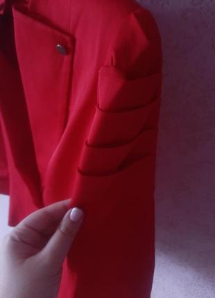 Червоний піджак5 фото