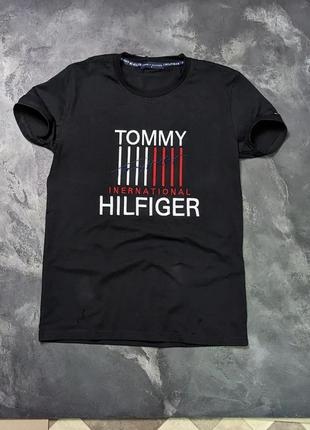 Черная футболка Tommy hilfiger черная / брендовые футболки для мужчин томми хилфигер