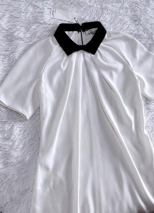 Трендовое белое платье closet с черным воротником1 фото