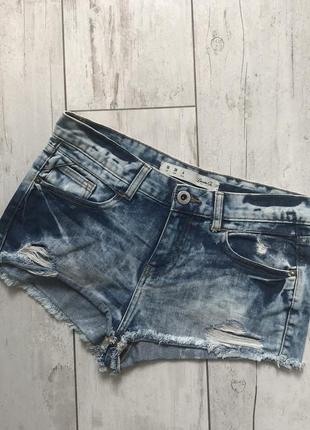 Актуальні шорти ,висока посадка