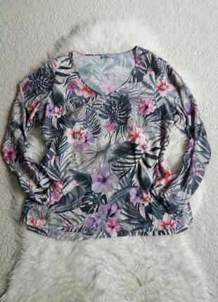 Блуза в квітковий принт