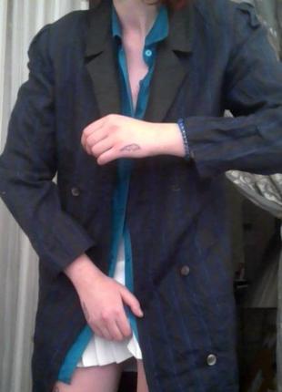 Полностью шерстяное красивое длинное пальто в черно-синюю полоску винтажное
