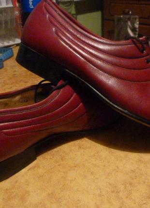 Туфлі бордо австрія john