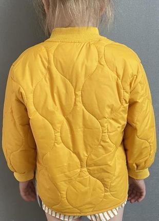 Стильная стеганая куртка. ростом 86-922 фото