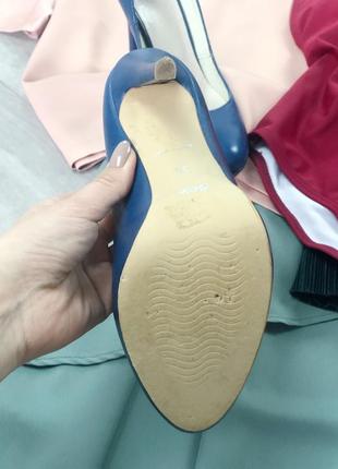 Шкіряні туфлі bata2 фото