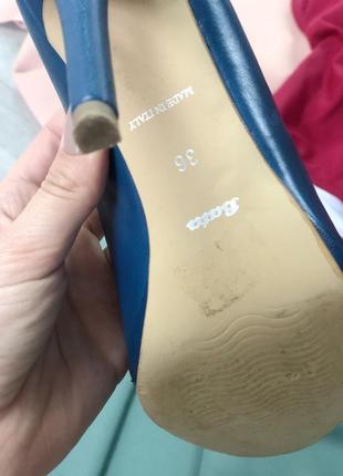 Шкіряні туфлі bata3 фото