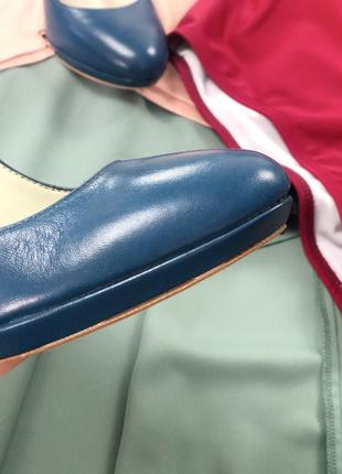 Шкіряні туфлі bata8 фото