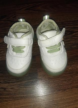 Дитячі кросівки 4