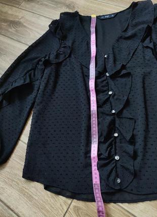 Легкая черная блуза с воланами, широкие рукава, состояние отличное, свободного кроя5 фото