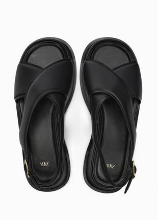 Шкіряні босоніжки zara