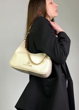 2 цвета🌈 маленькая черная молочная женская сумочка с цепочкой michael kors3 фото