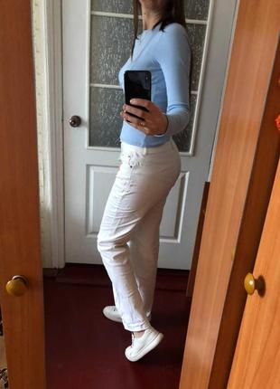 Белые джинсы прямые, посадка средняя3 фото