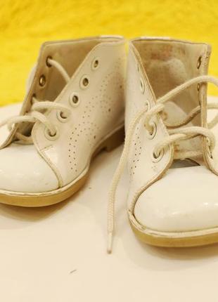 Кожаные белые ботиночки1 фото