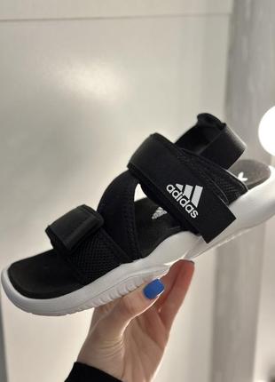 Сандалии adidas