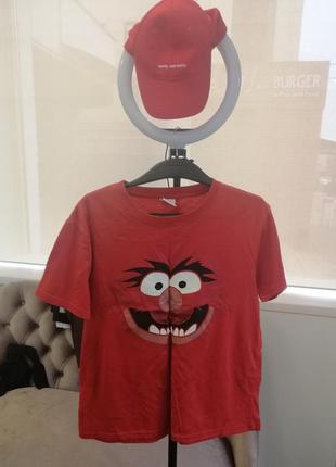 Красная футболка disney