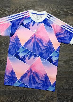 Футболка adidas originals palm print