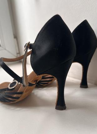 Танцевальные туфли латинная черные сатин 38 размер каблук 92 фото