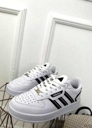 Женские белые кеды adidas5 фото