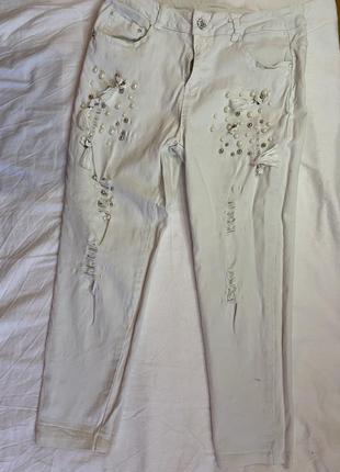 Джинсы белые