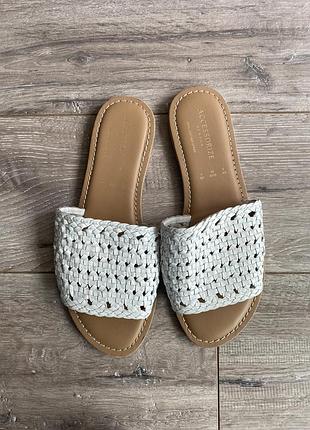 Шкіряні плетені мюлі шльопанці accessorize london