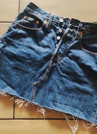 Оригинальная юбка levi's.