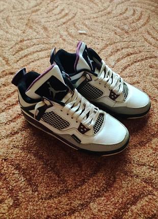 Nike jordan 4