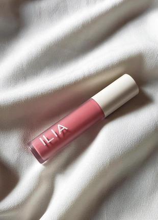 Увлажняющая маселка для губ с оттенком ilia balmy gloss tinted lip oil