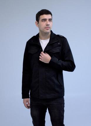 Демисезонная куртка чёрная из плотной ткани3 фото