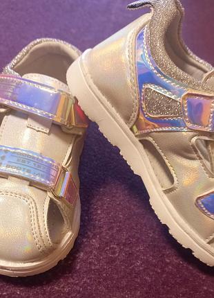 Босоножки для девочки