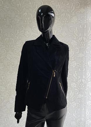 Класична замшева куртка на блискавці