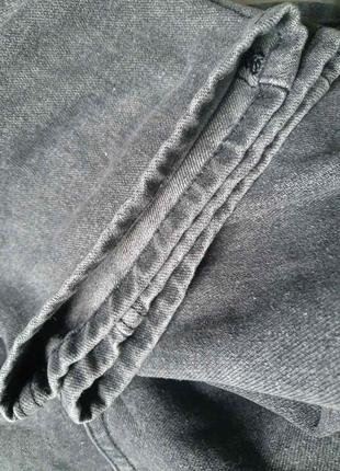 Мужские рваные серые типа графитовые джинсы большой размер, высокая посадка, слегка зауженные10 фото