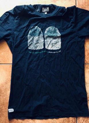 Футболка weekend offender