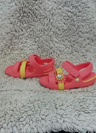 Босоніжки crocs з 6 3